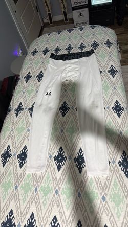 Men’s under Armour compression pants