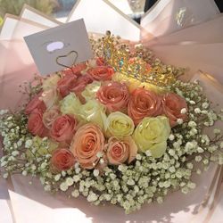 Flower Arrangement Natural Flowers Graduation/weddings/quinceañera 