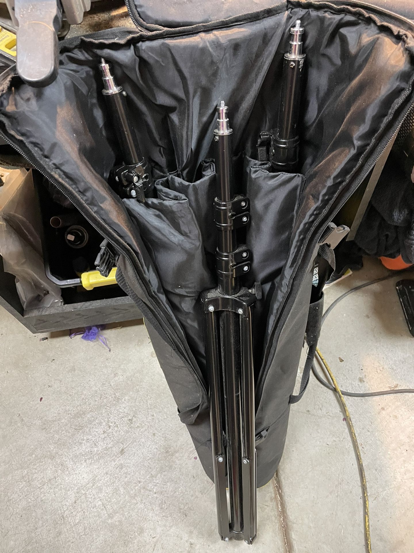 Ilan 9’ Tripod 3 Pack