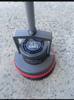 Oreck XL Pro Orbiter used but works. As pictured