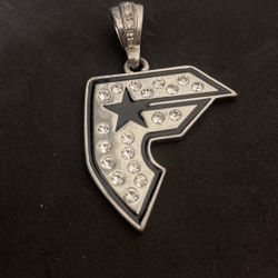 Famous Star And Straps 