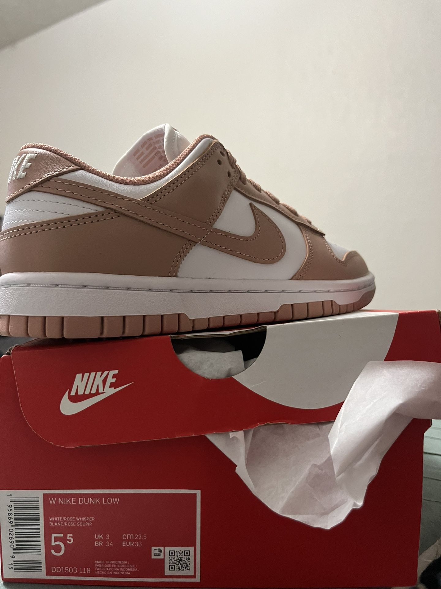 wmns rose whisper