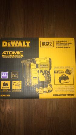 DeWalt 20v 23GA pin nailer Kit one 2ah battery and Charger and tool bag Brand New￼