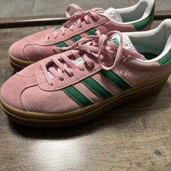 Adidas Gazelle Size 8.5 - Pink suede / green stripes 