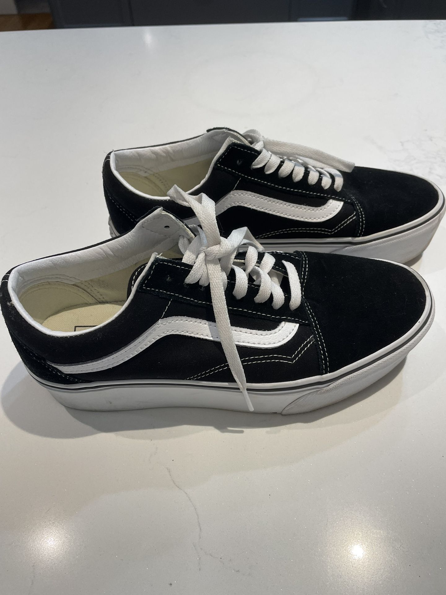 Vans Stacked- Size 9.5 M / 11 W