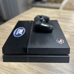 Play Station 4