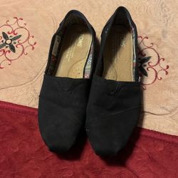 Toms