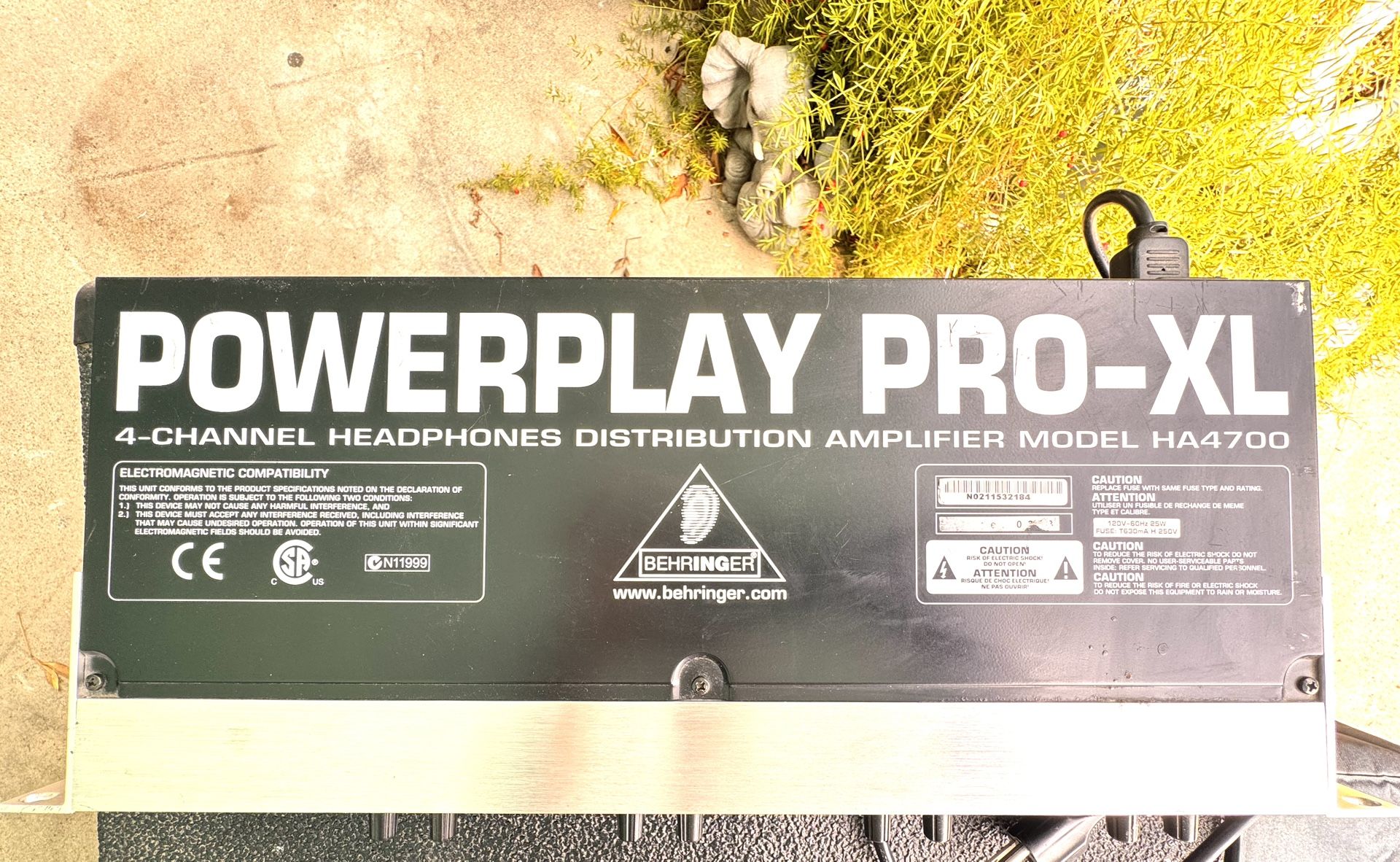 Behringer Powerplay Pro-XL Headphone Amplifier