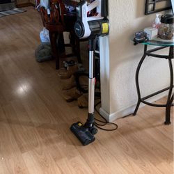 Evereze Wireless Vacuum