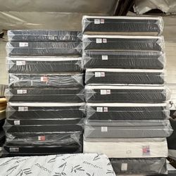 Queen Size Mattress Pillow Top New 12"