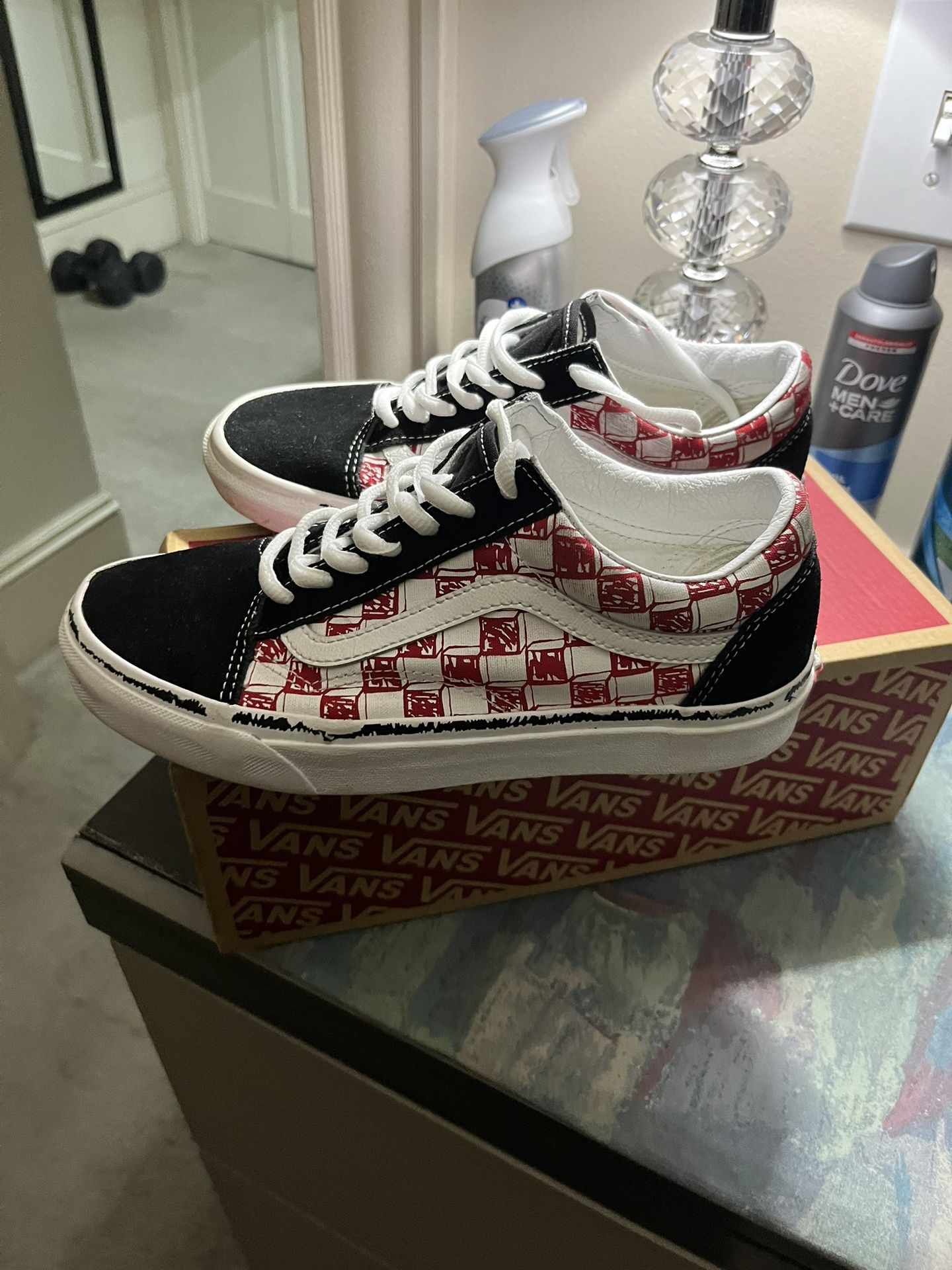   Classic Old Skool Vans Skate Shoe Sneakers Sketch Checkerboard