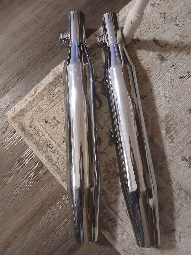 Harley-Davidson Genuine Muffler Exhaust 64842-04