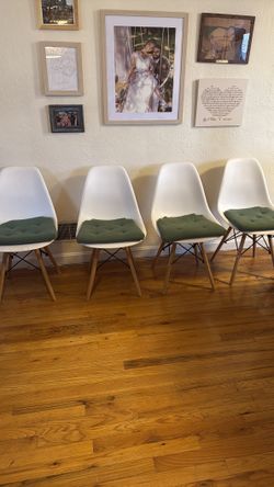 Set of 4 Dining Chairs
