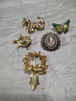 Vintage Brooch Pin Collection – Set of 5