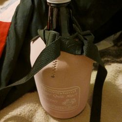 64 FL Oz Bottles Growler With Case 