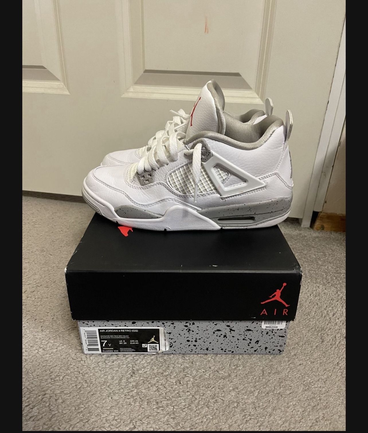 VNDS JORDAN 4 WHITE OREO SIZE 7Y