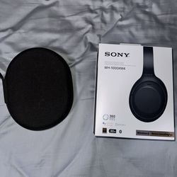 Selling Sony headphones XM4