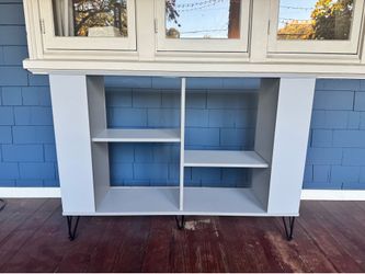 Free modular shelf