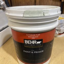 BEHR Premium Plus