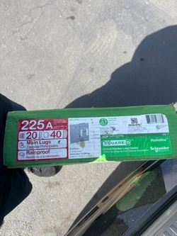 Outdoor main circuit breaker