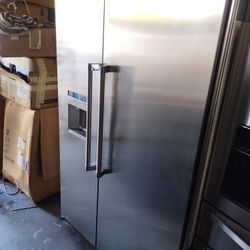 Thermador 48" Wide Built-in Refrigerator 