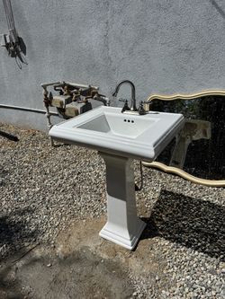 Kohler pedestal sink and faucet (Free)