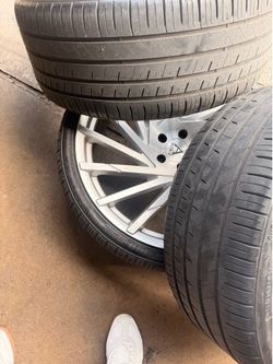 22 inch rims for sale off a 2016 Mercedes s 550 22x9