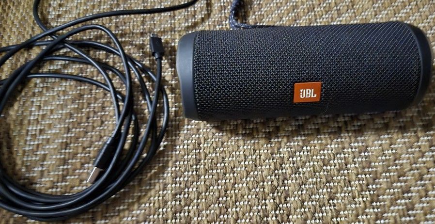 JBL Flip 4 Speaker