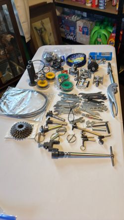 Bicycle accessories and tools lot