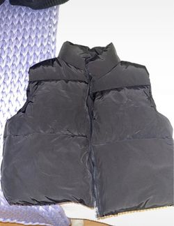 New cropped women’s vest sz medium
