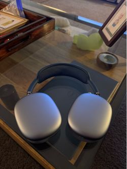 AirPod Max’s (Sky Blue)