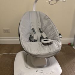 Baby swing - 4moms OBO