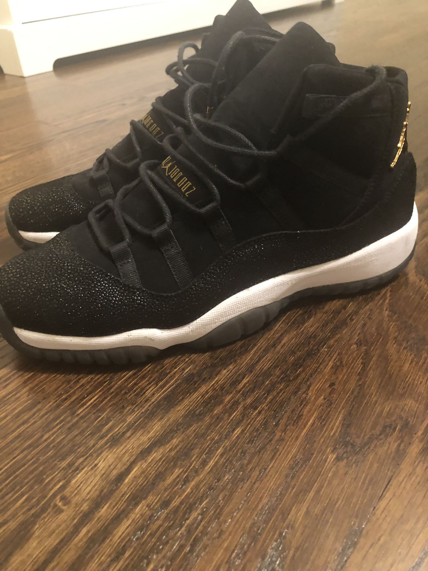 Jordan 11 size 9