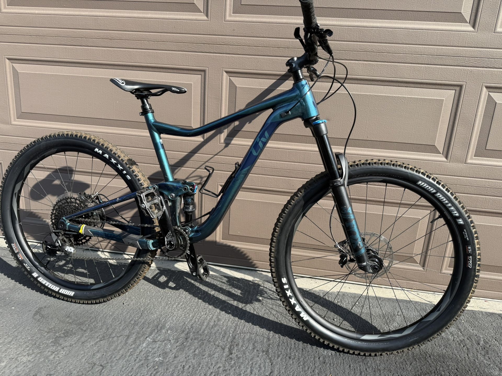 Giant Liv Full Suspension Mtn Bike