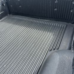 1989 Toyota Pickup 6ft Bed Liner 