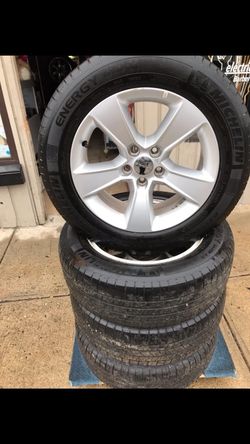 17” dodge rims 5 lugs