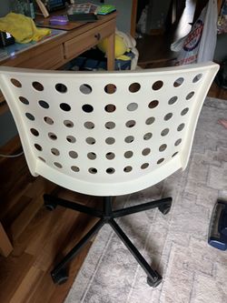 desk chair