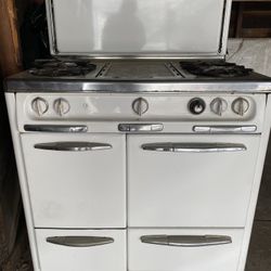 WEDGEWOOD vintage stove