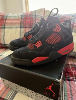 Air Jordan 4 Red Thunders 