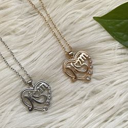 Mom Pendant 