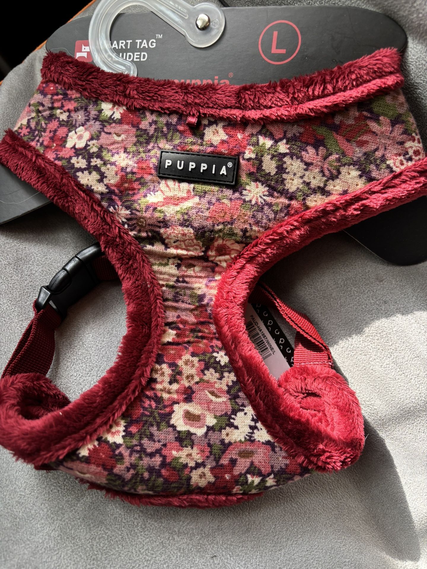 pippa dog harness with smart tag