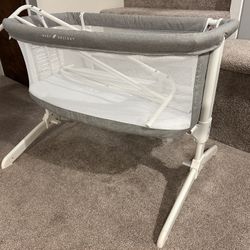 Adjustable Baby Bassinet