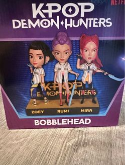 K-POP DEMON HUNTER BOBBLE HEADS