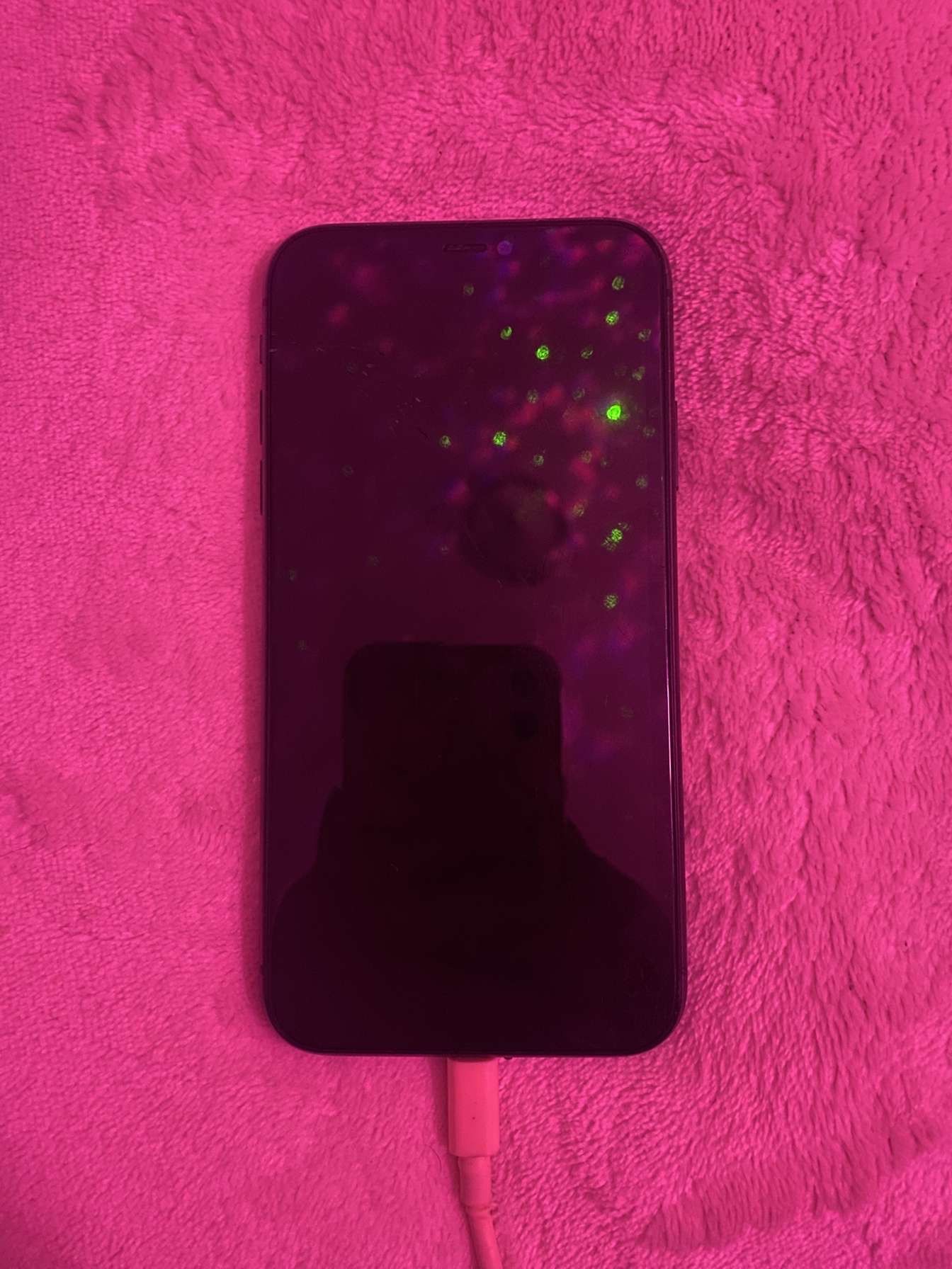 iphone 12- slightly cracked- 256GB