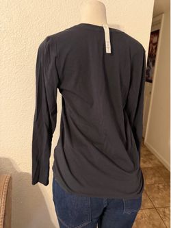 Women’s lululemon long sleeve size 6