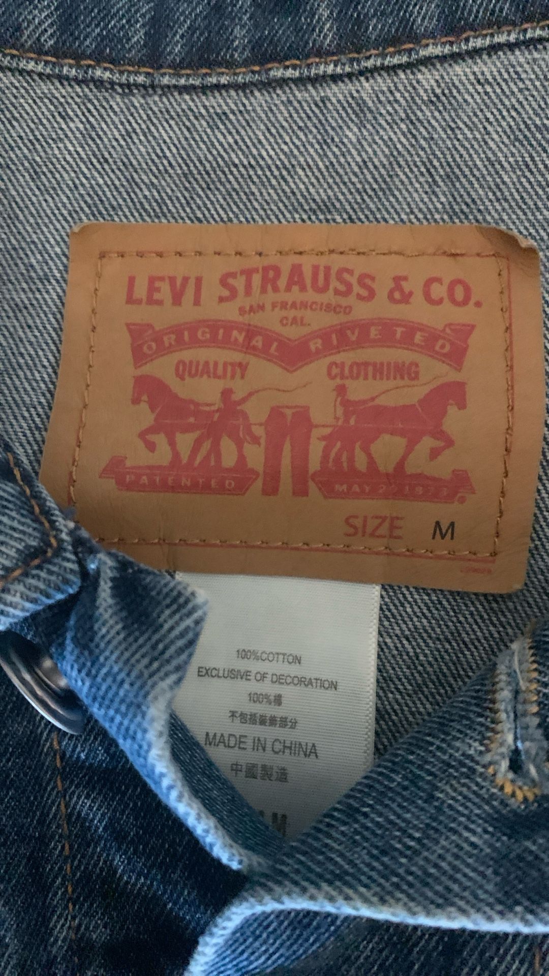 Women’s Size M Levi’s Jacket 