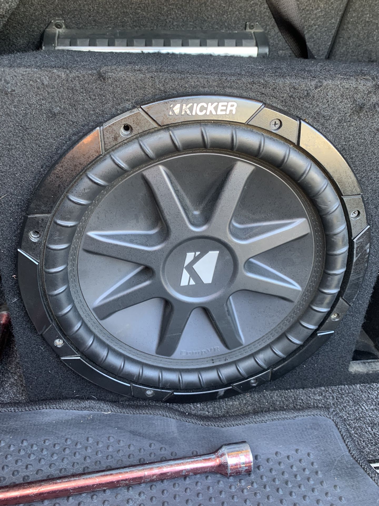 12’ Kicker CompVR 