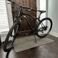 Giant Revel Bike