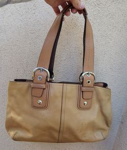 Coach Women's Soho Leather Shoulder Hand Bag Purse Tan F13109 Adjustable Straps Used