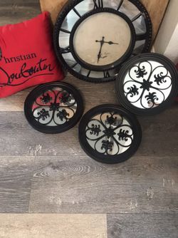Plastic decor